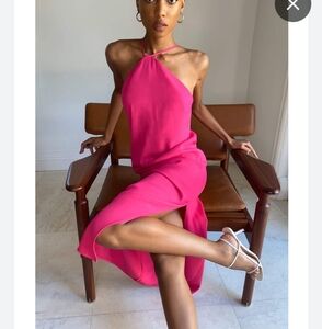 ARITZIA BABATON 1-01 MODERN FUSCHIA HALTER DRESS side slit size S